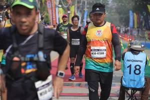 BIB: 47388
                            <button type="button" onclick="openModal(8248493)" class="btn btn-primary btn-sm float-right btn-popup" data-toggle="modal" data-target=".modal-high-quality">
                        <i class="fas fa-shopping-cart"></i> Add to Cart
                    </button>
                                            <button type="button" onclick="isThisMe(8248493, true)" class="btn btn-success btn-sm float-right btn-popup btn-isme hidden" data-toggle="tooltip" data-placement="bottom" title="นี่คือรูปของคุณใช่ไหม คลิกที่นี่เพื่อเอาเข้าอัลบั้ม">
                        <i class="fas fa-plus"></i> Add to album
                    </button>
                    <button type="button" onclick="isThisMe(8248493, false)" class="btn btn-warning btn-sm float-right btn-popup btn-isnotme hidden">
                        <i class="fas fa-ban"></i> Remove from album
                    </button>